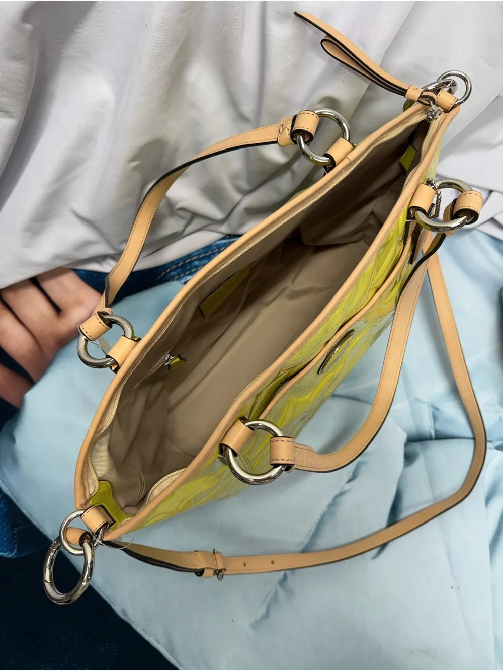 (new+tag) Coach Patent Leather Tote / Shoulder / Crossbody Monogram Siganture